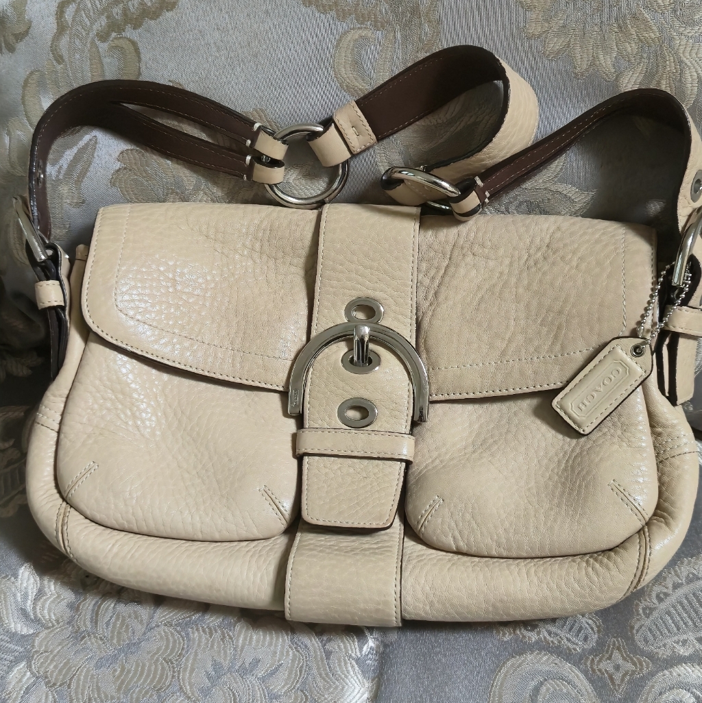 *Vintage*Coach Soho Double Pocket In Beige/Cream Pebbled Leather Silver Hardware